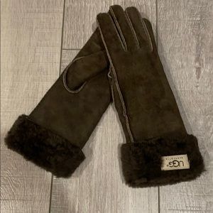 Ugg sheepskin brown gloves women’s small